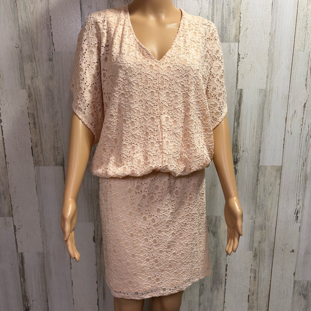 MODA International Lace Blouson Dress‎